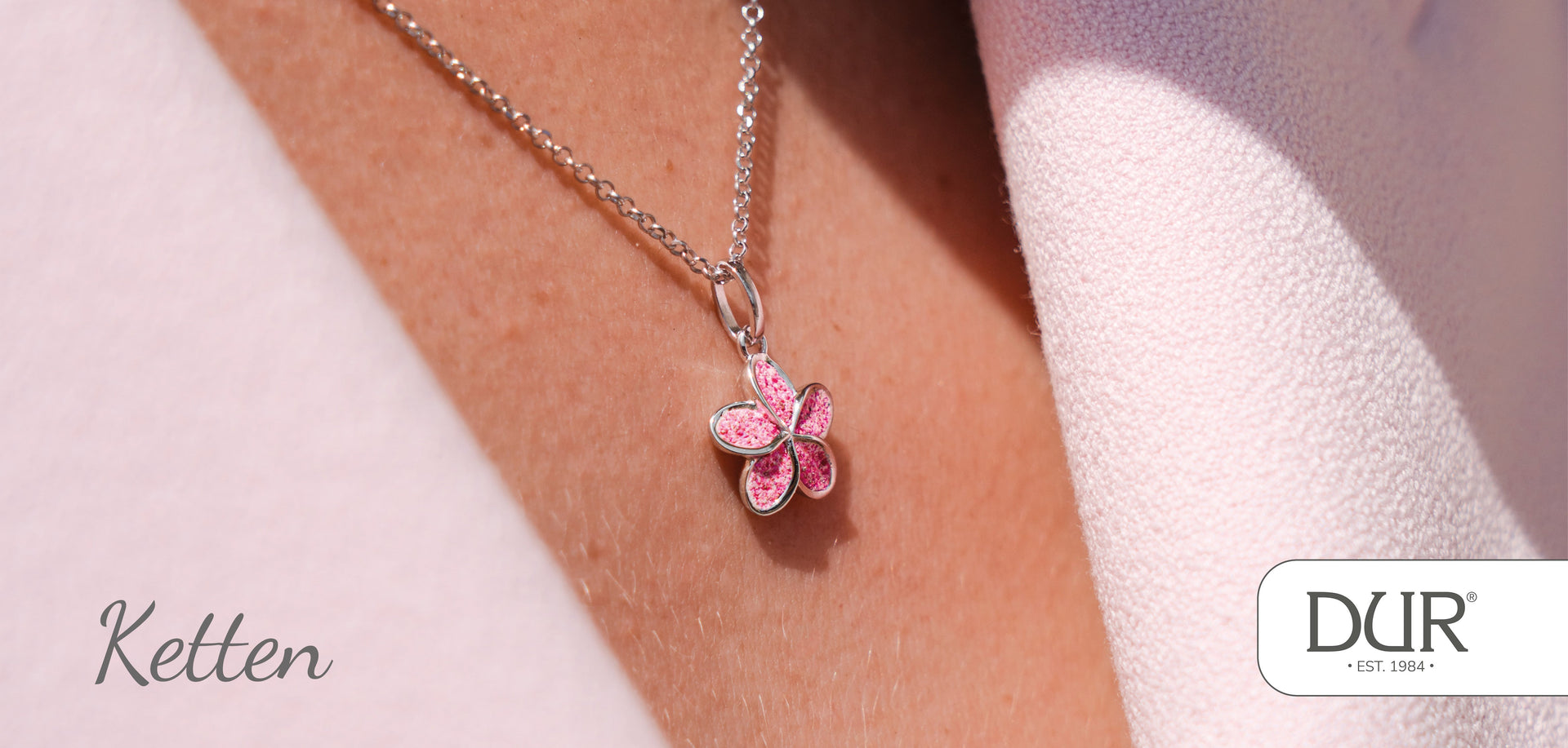 DUR Sandschmuck: Kette mit Strandsand aus der Ostsee