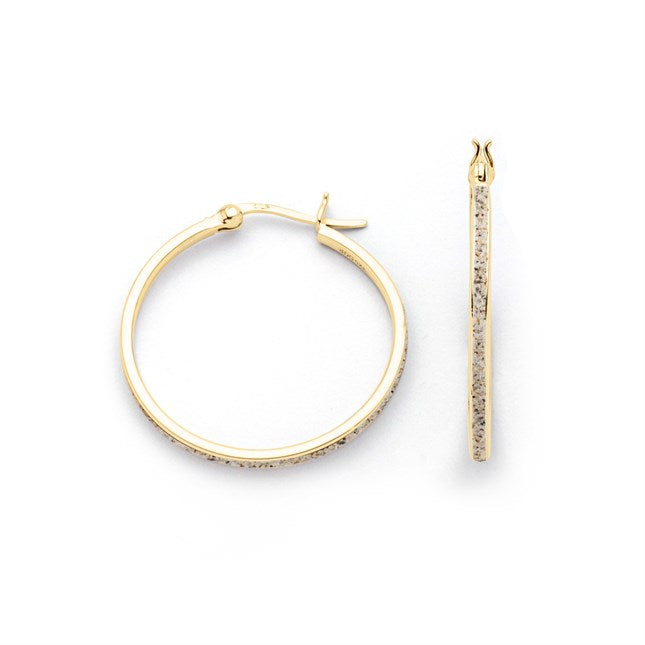 Runde Creole 30 mm aus vergoldetem 925er Sterling-Silber, mit Strandsand gefüllt.