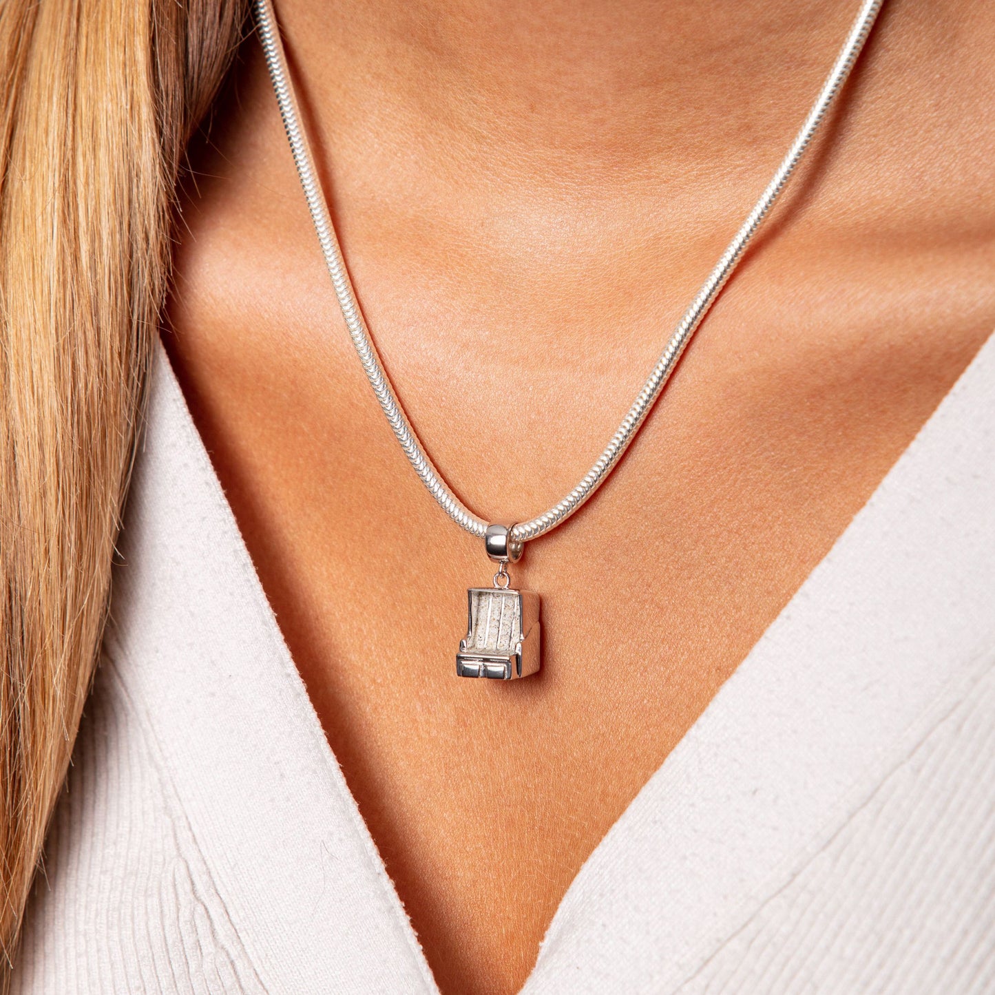 DUR Schmuck: Anhänger "Strandkorb" Silber 925 rhodiniert mit Strandsand P3998