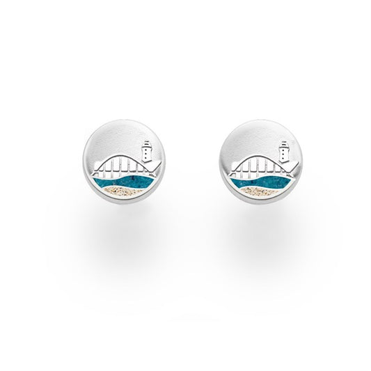 Runde Ohrstecker mit Leuchtturm & Teepott, Wellen aus Strandsand und blauem Steinsand, 10 mm Silber