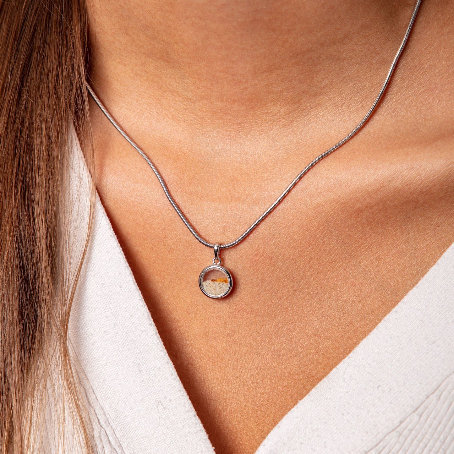 DUR Schmuck: Anhänger "Sandsturm II" Silber 925 rhodiniert mit Strandsand & Bernstein im Glas P3188