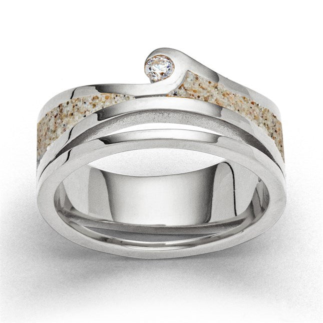 Ring mit Strandsandwelle und Zirkonia, gefasst in rhodiniertem 925er Sterlingsilber.